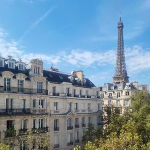 Eiffel Kensington Paříž