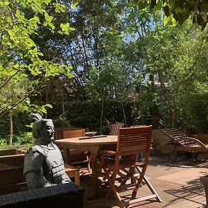 Apartment Design Jardin & Terrasse Prive, Paris