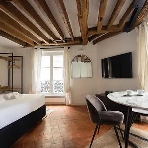 Conde Chic Paris